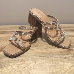 Madden Girl Womens Ridley  Studded Tan Block Heel Sandals size 6.5